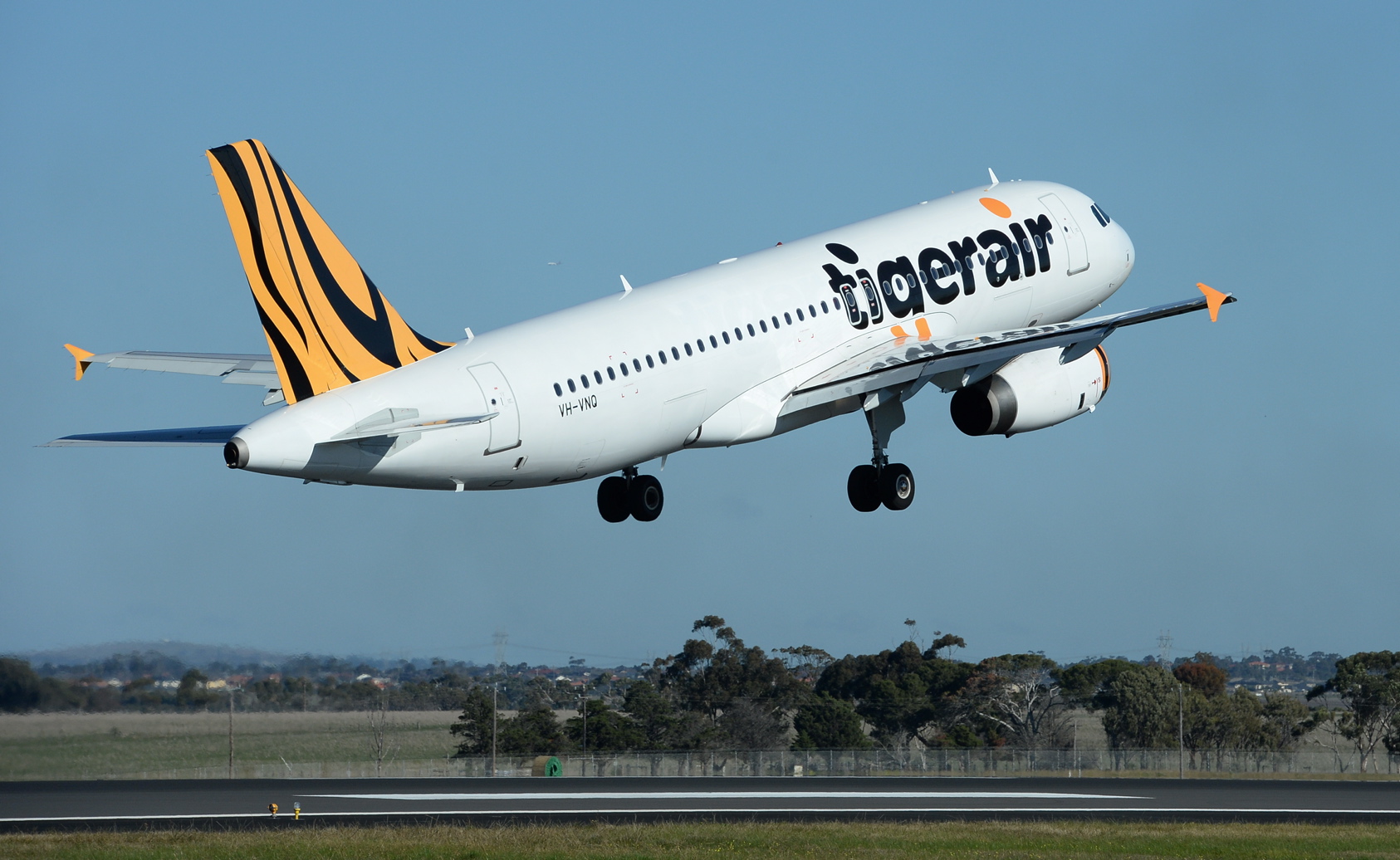 Tigerair-A320-aircraft-at-take-off